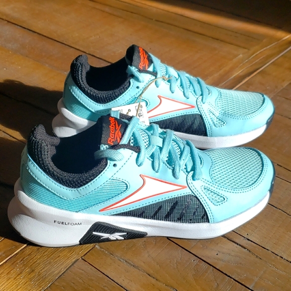 Reebok Woman’s Advanced Trainer. Digital Glow. Fuel foam. - Picture 3 of 8